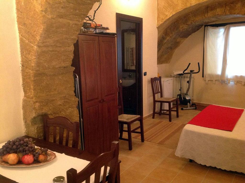 アグリジェント Domus Antiqua Bed & Breakfast エクステリア 写真